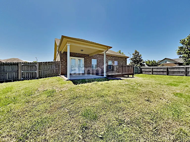 4870 Beryl Dr — Photo 18