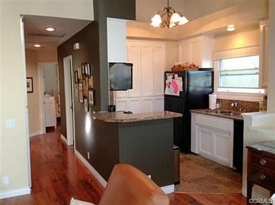 3rd image of 433 Begonia Ave