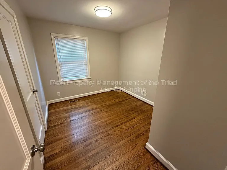 2331 W Cornwallis Dr — Photo 6