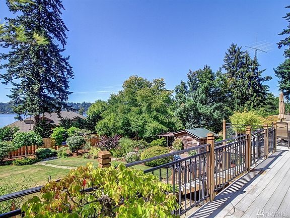 4th image of 1611 E Lake Sammamish Pkwy NE