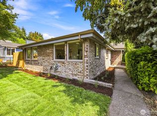 7050 21st Avenue NE, Seattle, WA 98115