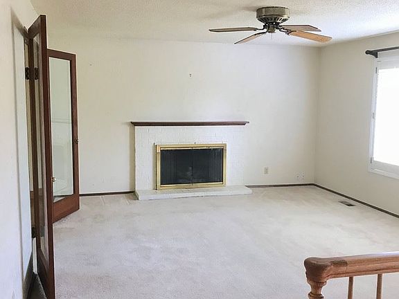 4th image of 15341 SE Bilsher Ct