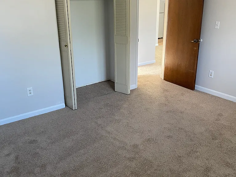 Bayside Apartments — Photo 13