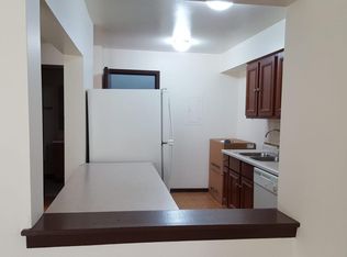 480 Pleasant Run Dr #A, Wheeling, IL 60090