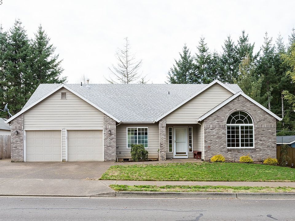 1st image of 20165 Coquille Dr
