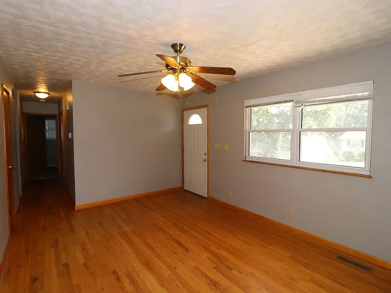 510 Maple St — Photo 6