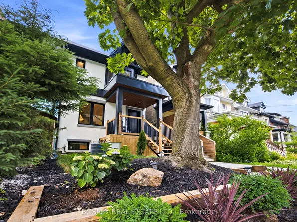 28 Richard Ave, Toronto, ON M4L 1W9