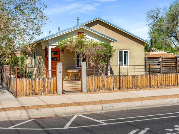 1123 3rd St SW, Albuquerque, NM 87102