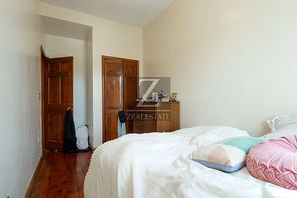 Rented by ZealEstate Group Inc | media 32