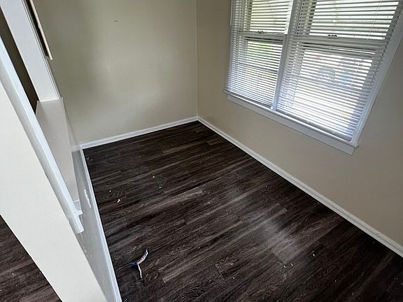 3rd image of 2808 North Ave