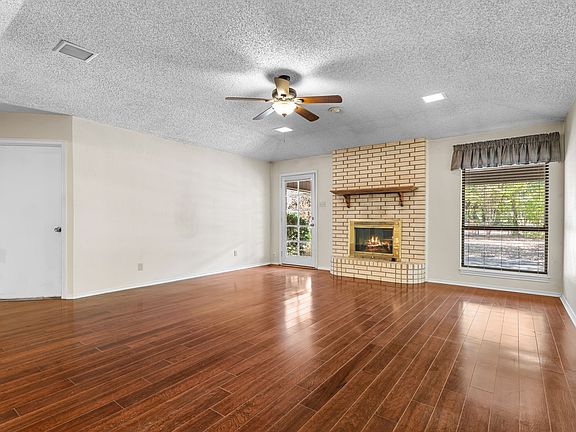 3rd image of 544 Jason St