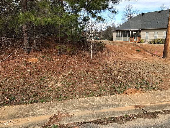 3rd image of 4052 Woodridge Pl