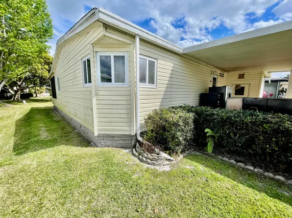 38 S Meadow Dr, Plant City, FL 33565