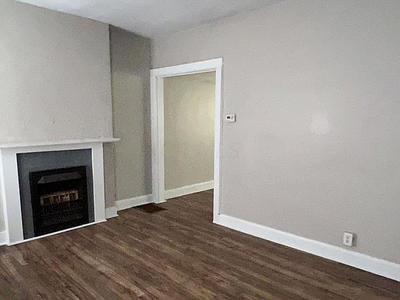 2nd image of 36 S Oakley Ave