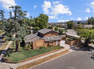 19448 Kittridge St, Reseda, CA 91335