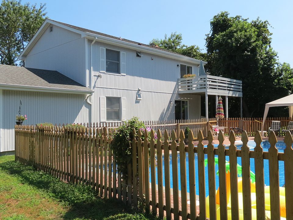 1st image of 9 S Fairview Ave