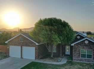 2105 Brunson St, Alpine, TX 79830