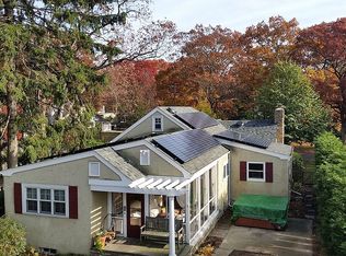487 Peters Blvd, Brightwaters, NY 11718