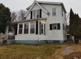 813 E Washington St, Knoxville, IA 50138