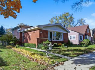 7646 Kilbourn Ave, Skokie, IL 60076