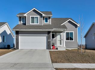 1185 Locust St, Waukee, IA 50263