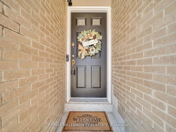 62 Cumberland Ln, Ajax, ON L1S 7K4