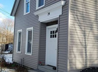 24 High St, Springfield, VT 05156