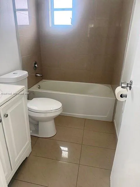 3 bed, 1.0 bath, $2,450 — Photo 4
