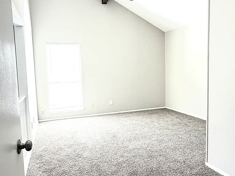 911 Creekside Dr #911 — Photo 9