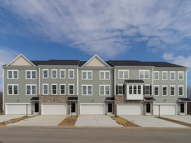 39 Dover Ct — Photo 4