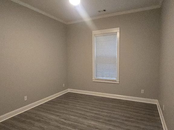 5th image of 5715 Southcrest Ln