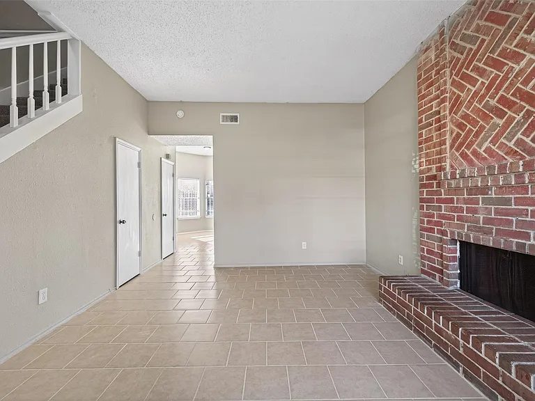 3479 Rockrill Dr — Photo 5