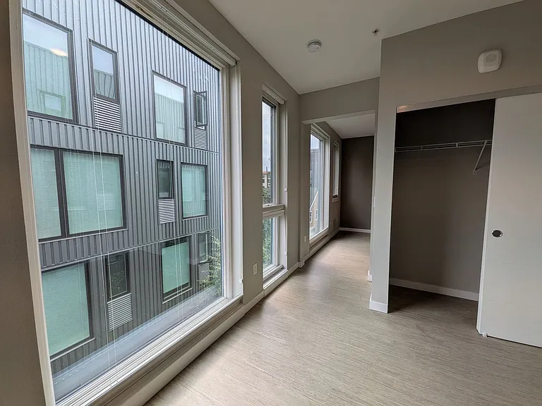 Soleil Apartments — Photo 33
