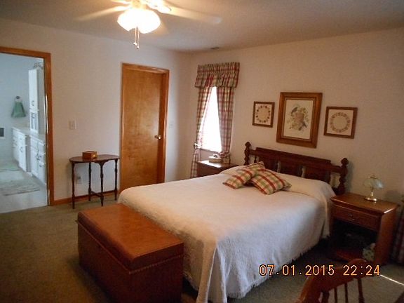 5th image of 1500 W Buckingham Dr