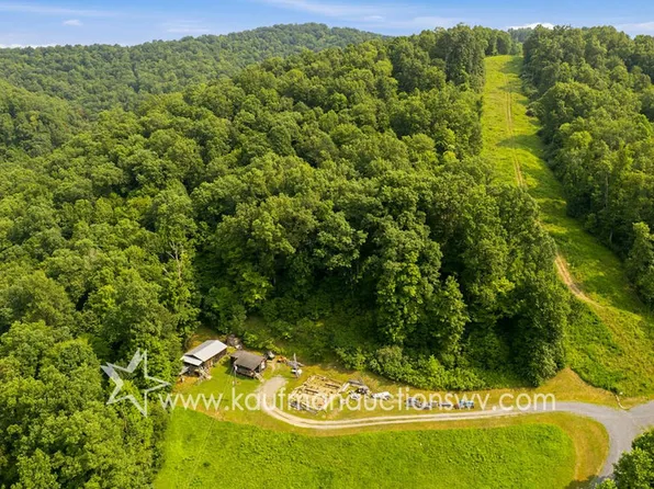 1535 Beverlin Frk, Center Point, WV 26339