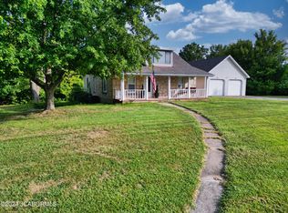 1032 S Summit Dr, Holts Summit, MO 65043