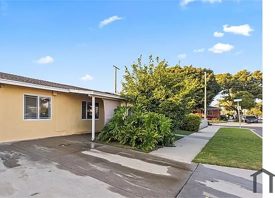 6297 N Orizaba Ave — Photo 1