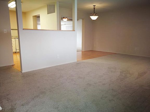 2nd image of 10825 W Connecticut Ave