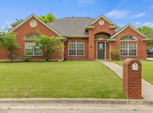 1420 Stratford Ln, Denton, TX 76209