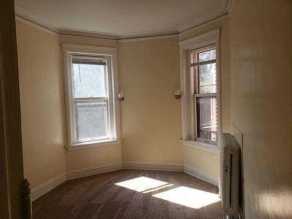 5th image of 715 E 1st St #5