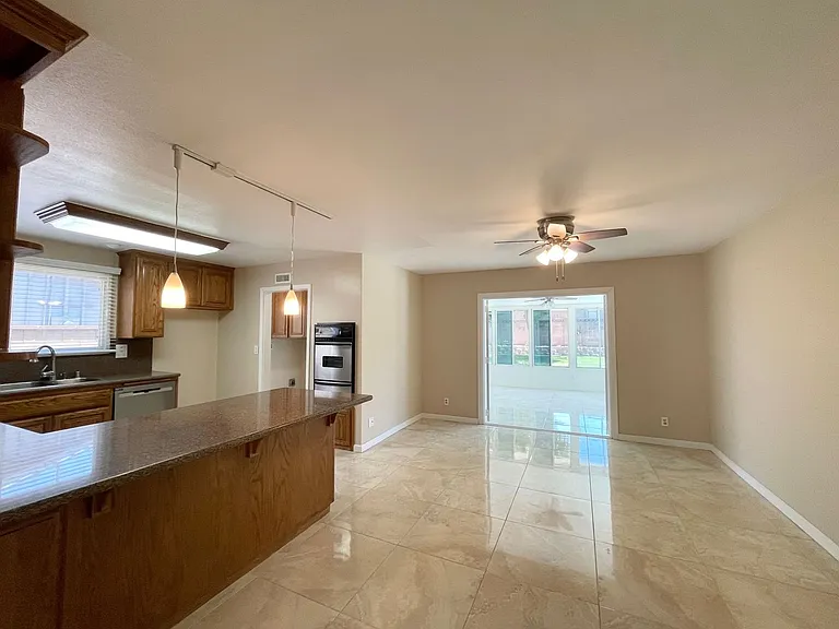 23370 Schoolcraft St — Photo 29