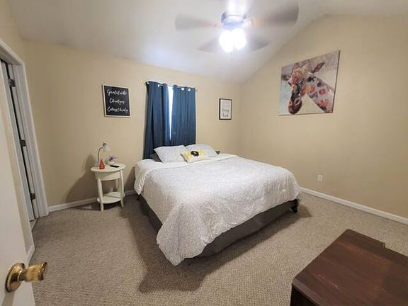 3rd image of 412 Woodway Dr