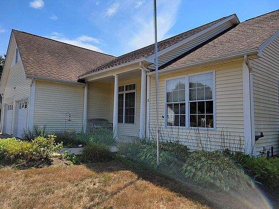 2nd image of 8 Cattail Dr