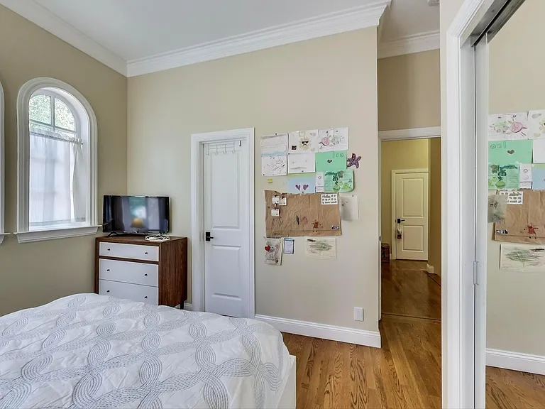 480 Arlington Ave — Photo 53