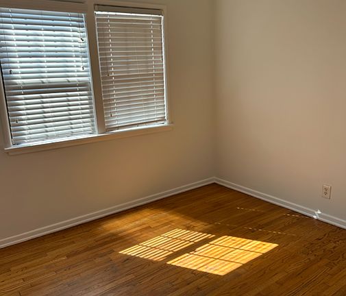 5th image of 5342 W 120th St