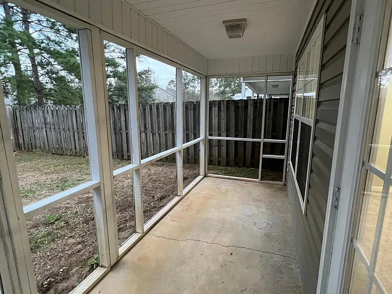 140 Coral Ln — Photo 25