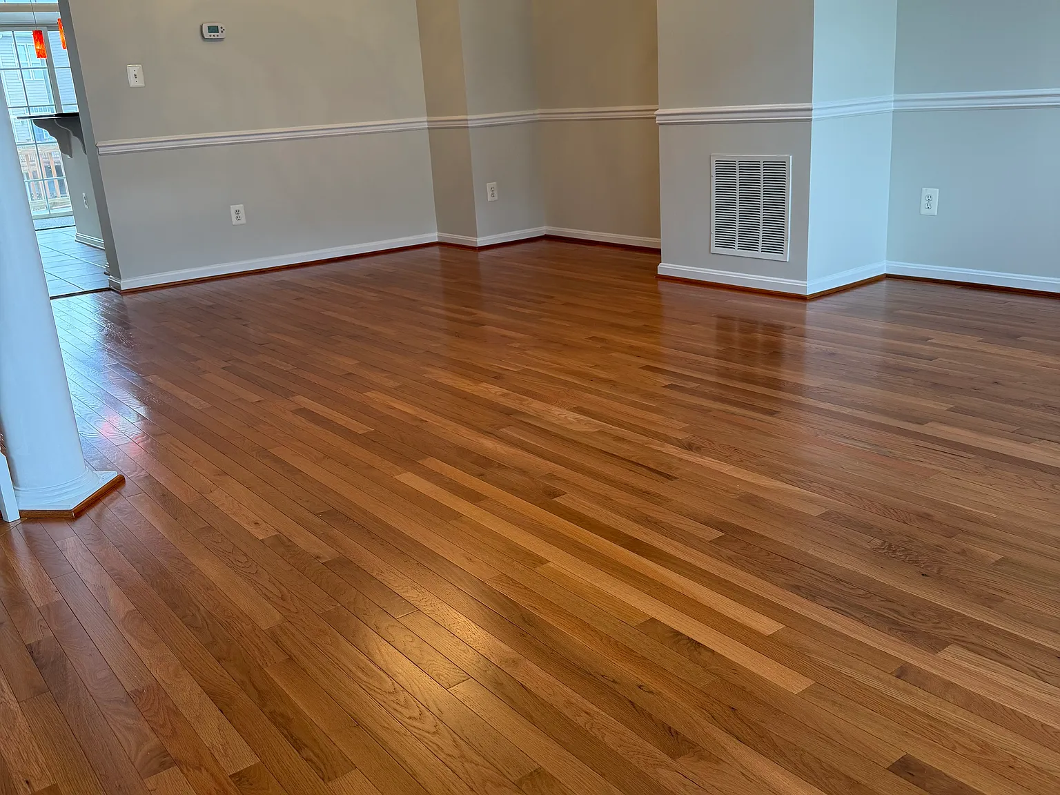 3 bed, 3.5 bath, 2451 sqft, $3,500 — Photo 3