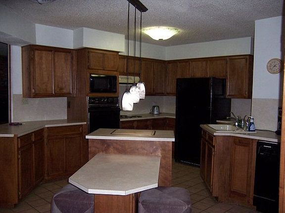 3rd image of 3421 Clearmont Ave