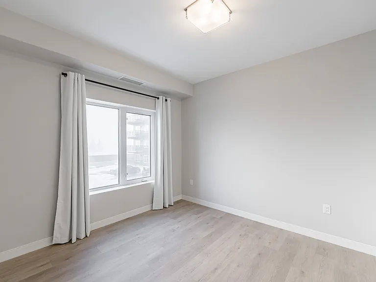 15 Refinery Way — Photo 17