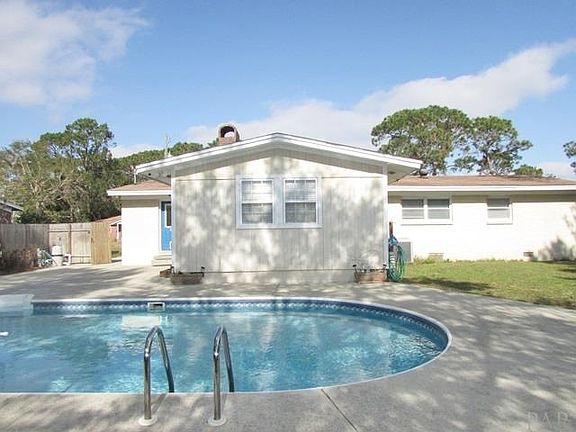 5th image of 3871 Forest Glen Dr